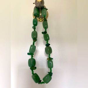 NECKLACE| green| jade| 8" length| chunky style